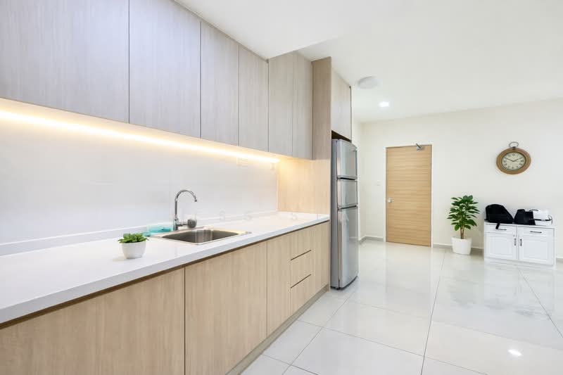 Service Residence for Rent at Pearl Suria - Jess Seah - Kitchen - PropertyGuru.com.my