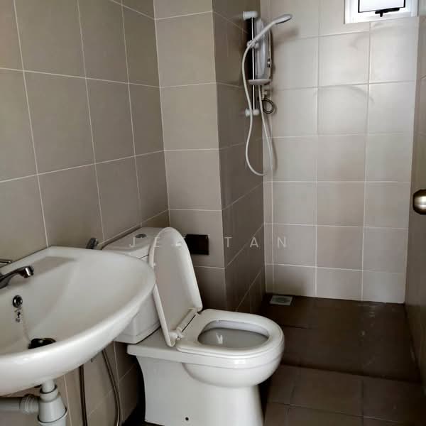 Apartment for Rent at Residensi Seri Wahyu - Jet Tan - Bathroom - PropertyGuru.com.my