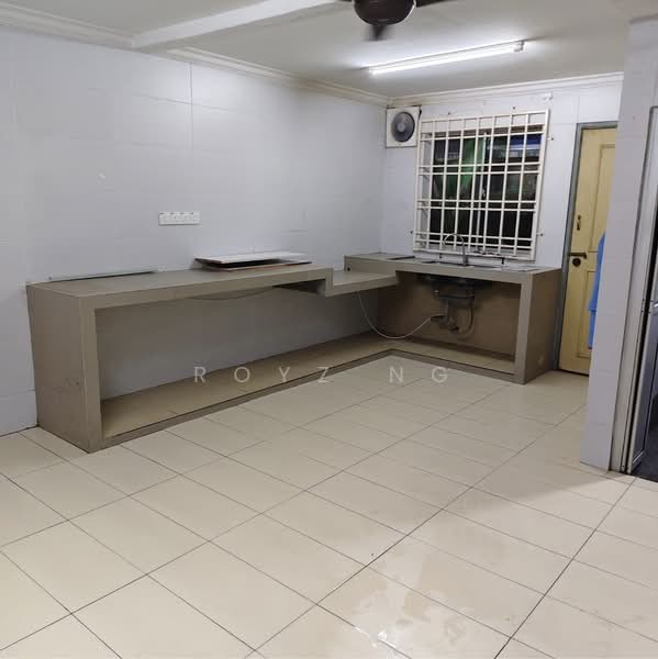2-storey Terraced House for Sale in Taman Johor Jaya (Johor Bahru) - Royz Ng - Kitchen - PropertyGuru.com.my