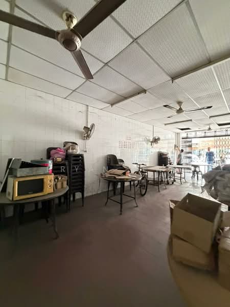 Shop for Sale in George Town (Penang) - Bryan Teng - Interior - PropertyGuru.com.my