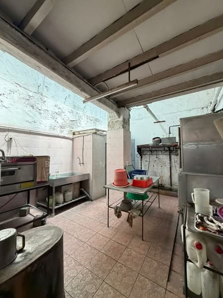 Shop for Sale in George Town (Penang) - Bryan Teng - Kitchen - PropertyGuru.com.my