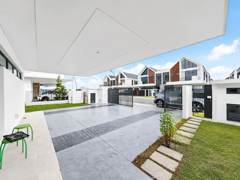 Semi-Detached House for Sale in Elmina (Shah Alam) - Syima Ahmad - Exterior - PropertyGuru.com.my