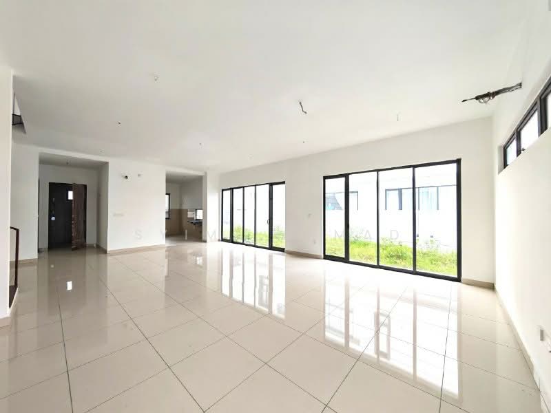 Semi-Detached House for Sale in Elmina (Shah Alam) - Syima Ahmad - Living Room - PropertyGuru.com.my