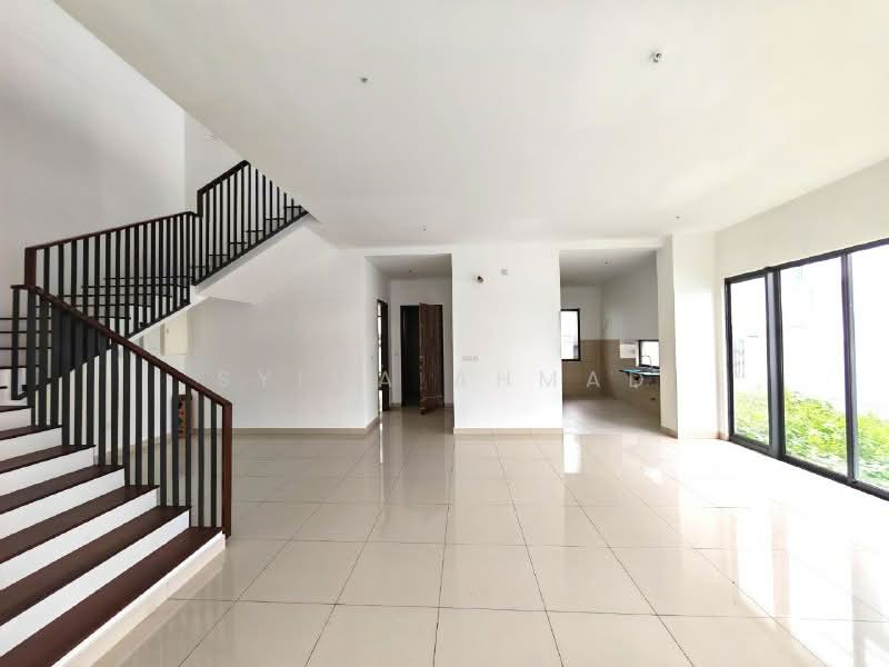 Semi-Detached House for Sale in Elmina (Shah Alam) - Syima Ahmad - Living Room - PropertyGuru.com.my