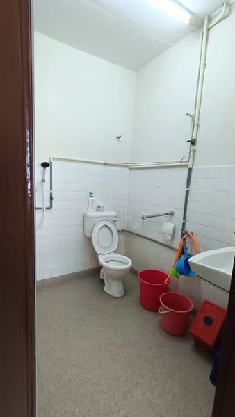 1-storey Terraced House for Sale in Taman Rasah Jaya (Rasah) - Irene Siew - Bathroom - PropertyGuru.com.my