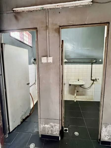 Shop for Rent in Simpang Ampat (Penang) - Bryan Teng - Bathroom - PropertyGuru.com.my