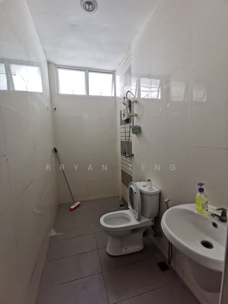 Semi-Detached House for Rent in Sungai Ara (Penang) - Bryan Teng - Bathroom - PropertyGuru.com.my