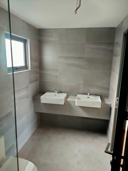 Condominium for Sale at Arinna - Han . - Bathroom - PropertyGuru.com.my