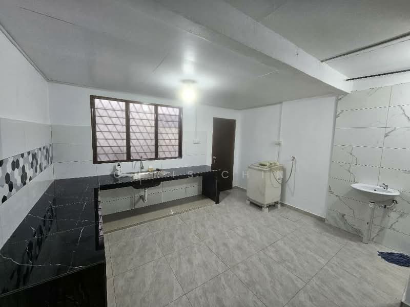 Rumah Teres 2 Tingkat untuk Disewa di Taman Johor Jaya (Johor Bahru) - Chris Chin - Kitchen - PropertyGuru.com.my