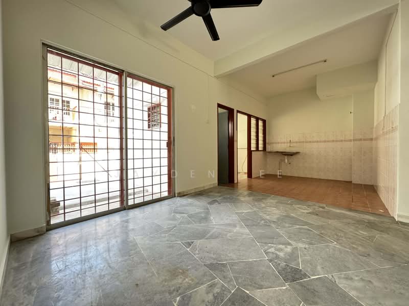 Rumah Teres 2 Tingkat untuk Disewa di Taman Wawasan (Puchong) - Jayden Lee - Kitchen - PropertyGuru.com.my