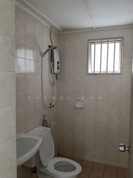 Condominium for Rent at D'aman Crimson - Sherri Koh - Bathroom - PropertyGuru.com.my