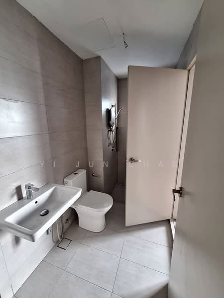 Service Residence for Rent at Residensi Ava @ Kiara Bay - Yi Jun Cham - Bathroom - PropertyGuru.com.my