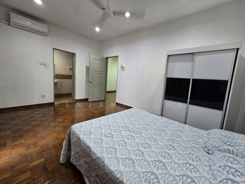 2-storey Terraced House for Rent in Taman Damansara Aliff (Tampoi) - Benjamin Ong - Bedroom - PropertyGuru.com.my