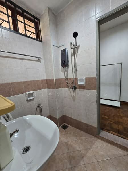 2-storey Terraced House for Rent in Taman Damansara Aliff (Tampoi) - Benjamin Ong - Bathroom - PropertyGuru.com.my