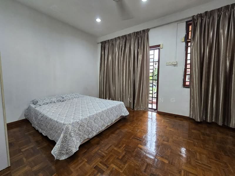 2-storey Terraced House for Rent in Taman Damansara Aliff (Tampoi) - Benjamin Ong - Bedroom - PropertyGuru.com.my