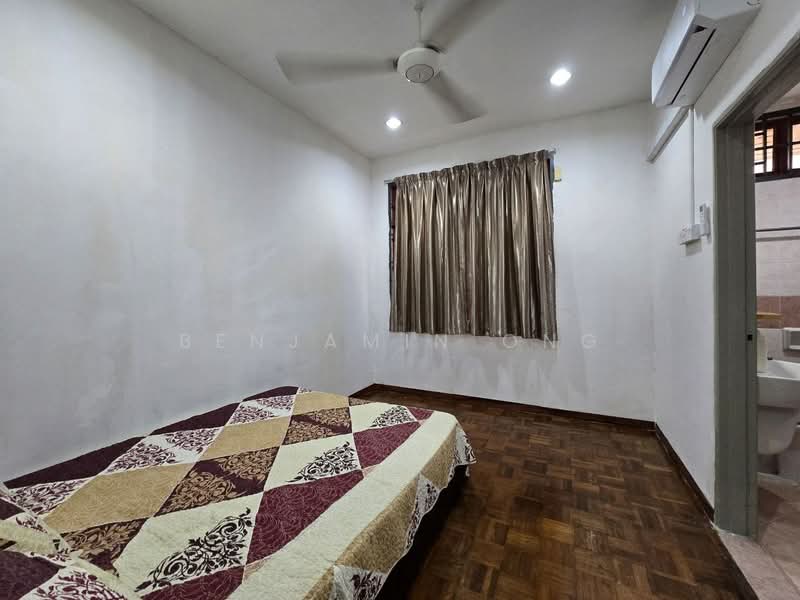 2-storey Terraced House for Rent in Taman Damansara Aliff (Tampoi) - Benjamin Ong - Bedroom - PropertyGuru.com.my