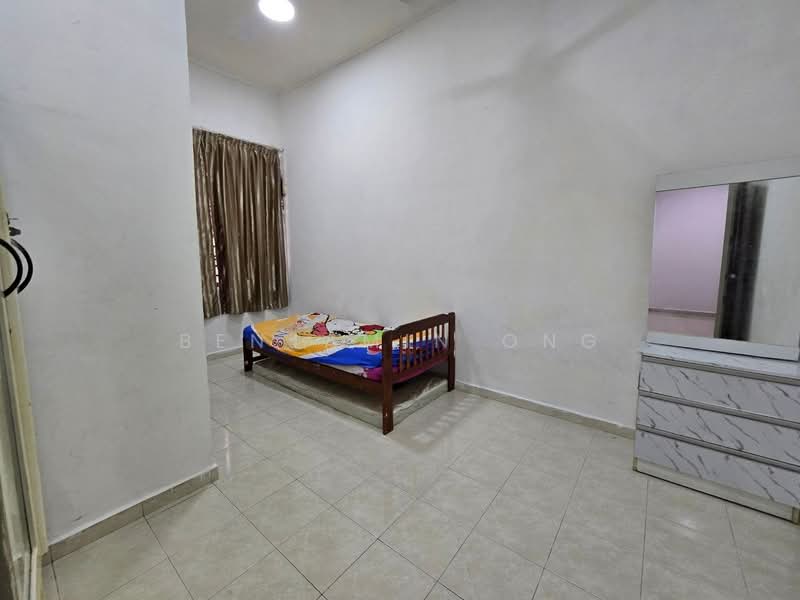 2-storey Terraced House for Rent in Taman Damansara Aliff (Tampoi) - Benjamin Ong - Bedroom - PropertyGuru.com.my