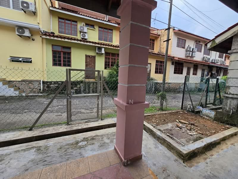 2-storey Terraced House for Rent in Taman Damansara Aliff (Tampoi) - Benjamin Ong - Exterior - PropertyGuru.com.my