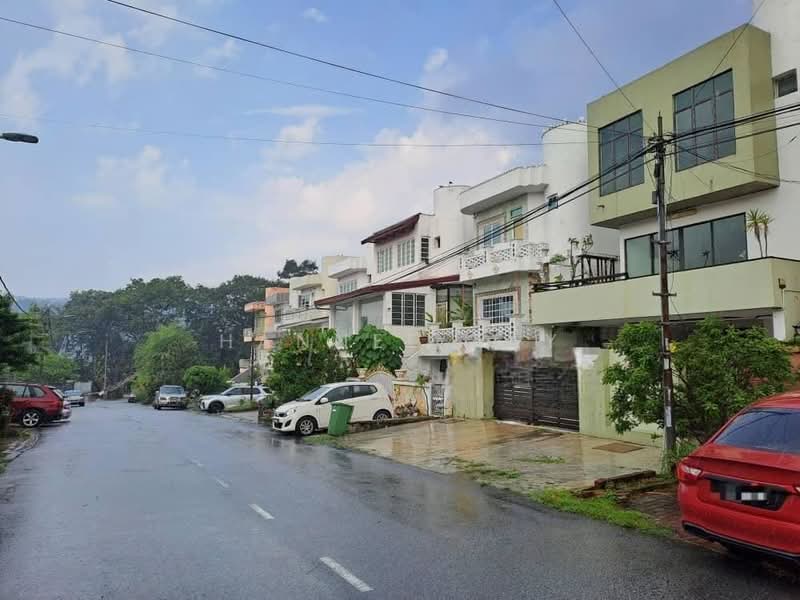 3-storey Terraced House for Sale in Wangsa Ukay (Ulu Kelang) - Hannee Tay - Exterior - PropertyGuru.com.my