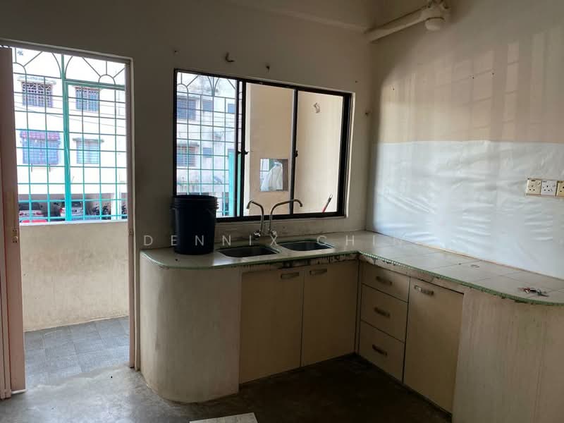 Flat for Rent at Merpati - Dennix Chin - Kitchen - PropertyGuru.com.my