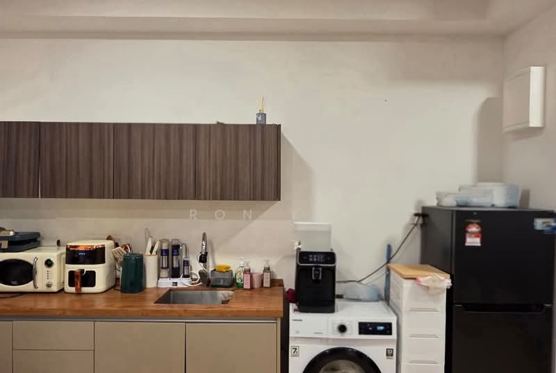 Servis Apartment untuk Dijual di Henna Residence  @ The Quartz WM - Ron Yap - Kitchen - PropertyGuru.com.my