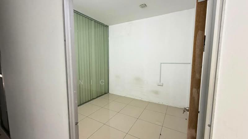 Shop for Rent in Taman Tan Sri Yaacob (Johor Bahru) - Nick Low - Interior - PropertyGuru.com.my