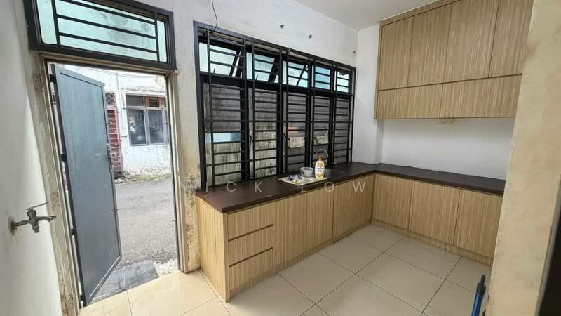Shop for Rent in Taman Tan Sri Yaacob (Johor Bahru) - Nick Low - Kitchen - PropertyGuru.com.my