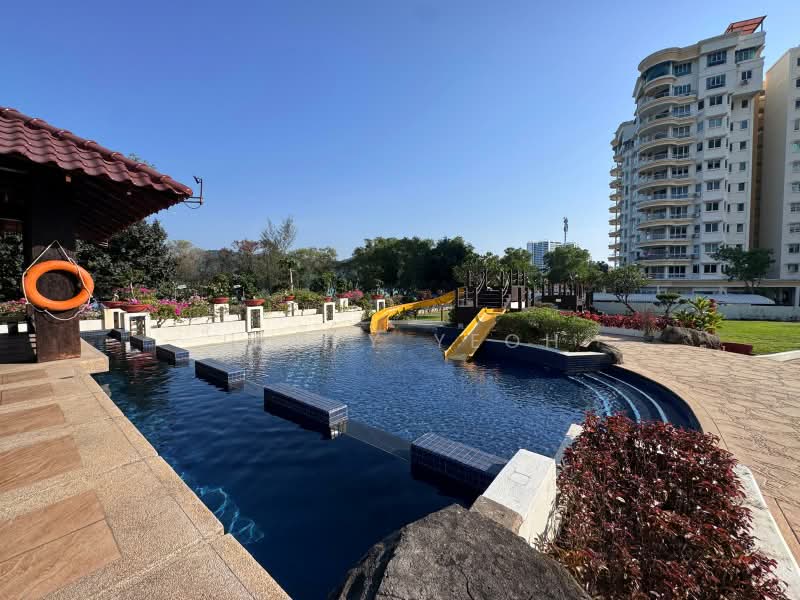 Kondominium untuk Disewa di Putra Marine Resort - Jacky Yeoh - Pool - PropertyGuru.com.my