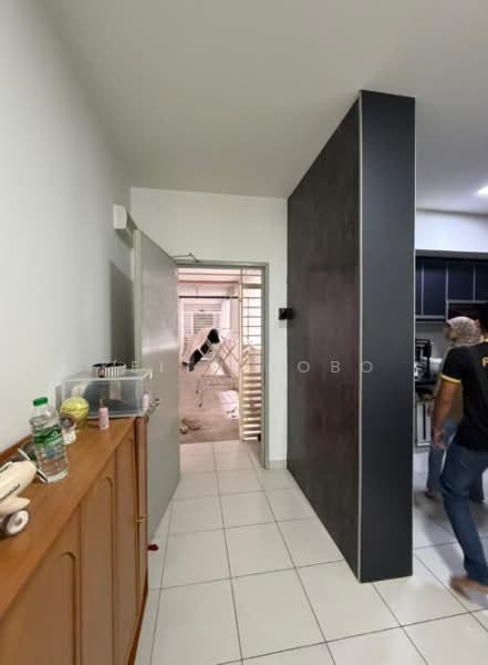 Pangsapuri untuk Dijual di Seri Utama - Keith Bobo - Corridor - PropertyGuru.com.my