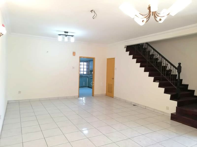 2-storey Terraced House for Rent in Bukit Rahman Putra (Sungai Buloh) - Eunice Lai - Living Room - PropertyGuru.com.my