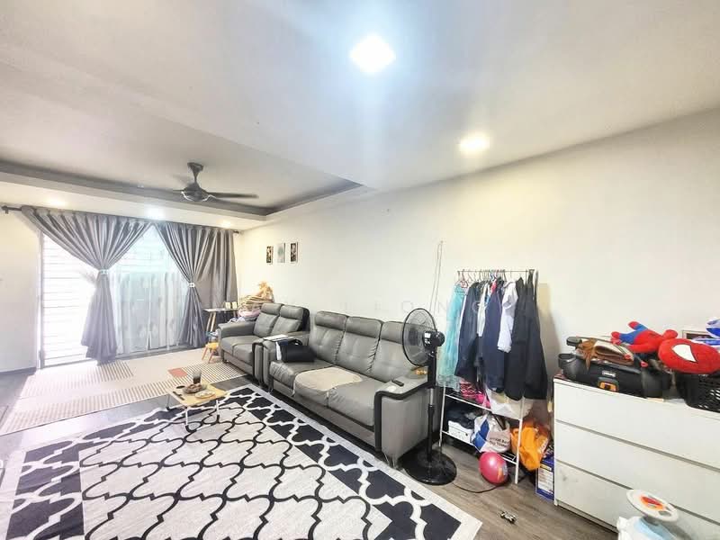 2-storey Terraced House for Sale in Rawang Perdana (Rawang) - May Liong - Living Room - PropertyGuru.com.my