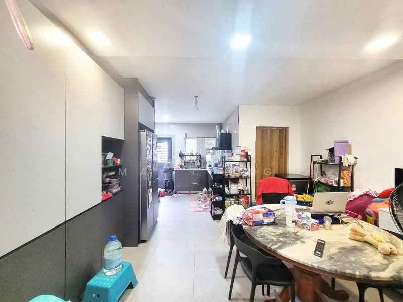 2-storey Terraced House for Sale in Rawang Perdana (Rawang) - May Liong - Kitchen - PropertyGuru.com.my