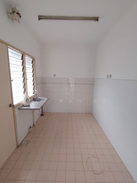 Pangsapuri untuk Dijual di Kenanga Apartments - Pek Wah Ng - PropertyGuru.com.my