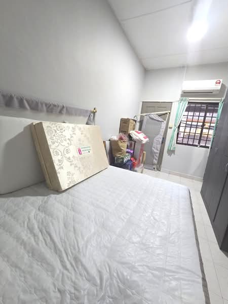 2-storey Terraced House for Sale in Taman Bukit Tiram (Ulu Tiram) - Kino Jaw - Bedroom - PropertyGuru.com.my