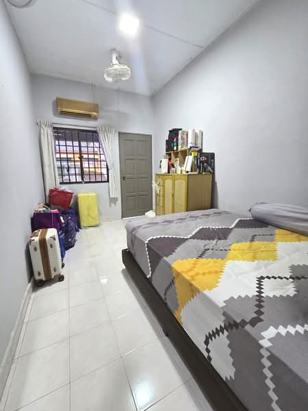 2-storey Terraced House for Sale in Taman Bukit Tiram (Ulu Tiram) - Kino Jaw - Bedroom - PropertyGuru.com.my