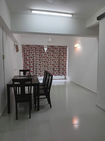 Pangsapuri untuk Disewa di Pangsapuri Seri Gembira - Ong SK - Dining Room - PropertyGuru.com.my