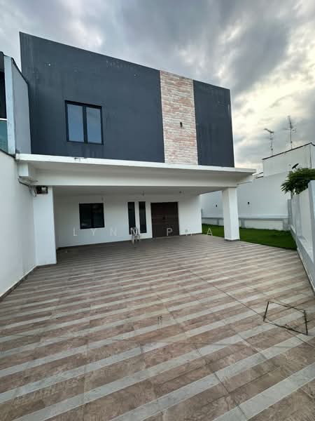 Semi-Detached House for Sale in Taman Nong Chik (Johor Bahru) - Lynn Phan - PropertyGuru.com.my