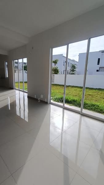 Rumah Teres untuk Dijual di Bandar Sri Sendayan (Negeri Sembilan) - Irene Siew - Living Room - PropertyGuru.com.my