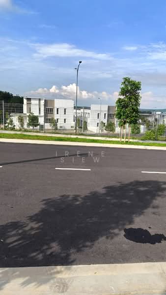 Rumah Teres untuk Dijual di Bandar Sri Sendayan (Negeri Sembilan) - Irene Siew - Exterior - PropertyGuru.com.my
