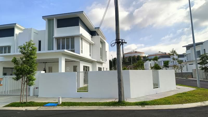 Rumah Teres untuk Dijual di Bandar Sri Sendayan (Negeri Sembilan) - Irene Siew - Exterior - PropertyGuru.com.my