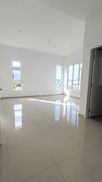 Rumah Teres untuk Dijual di Bandar Sri Sendayan (Negeri Sembilan) - Irene Siew - Living Room - PropertyGuru.com.my