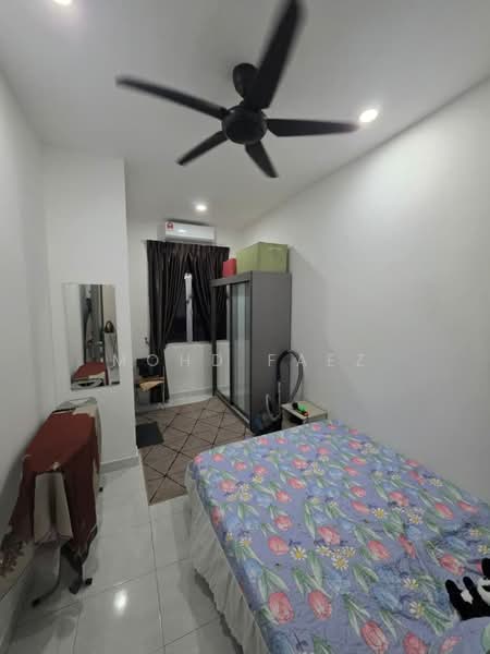 Rumah Teres 2 Tingkat untuk Dijual di Bandar Seri Alam (Masai) - Mohd Faez - Bedroom - PropertyGuru.com.my