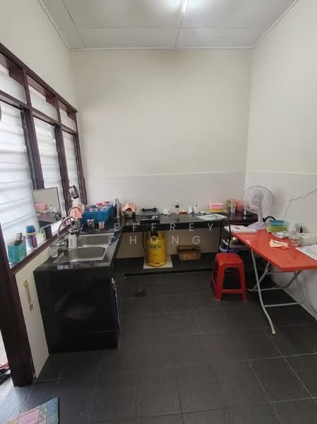 1-storey Terraced House for Sale in Taman Rasah Jaya (Rasah) - Jeffrey Chong - Kitchen - PropertyGuru.com.my