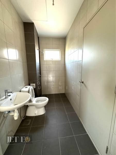 Rumah Teres 2 Tingkat untuk Dijual di Tanjong Duabelas (Selangor) - Eugene Ong Eu chieh - Bathroom - PropertyGuru.com.my