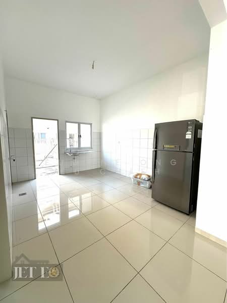 Rumah Teres 2 Tingkat untuk Dijual di Tanjong Duabelas (Selangor) - Eugene Ong Eu chieh - Kitchen - PropertyGuru.com.my