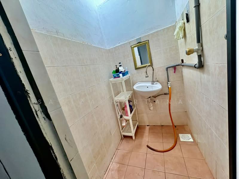 Pangsapuri untuk Dijual di Seri Aman Apartment - Sariza Hartanah - PropertyGuru.com.my