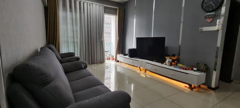 Servis Apartment untuk Dijual di Seasons Amara Larkin - YC Fung - Living Room - PropertyGuru.com.my