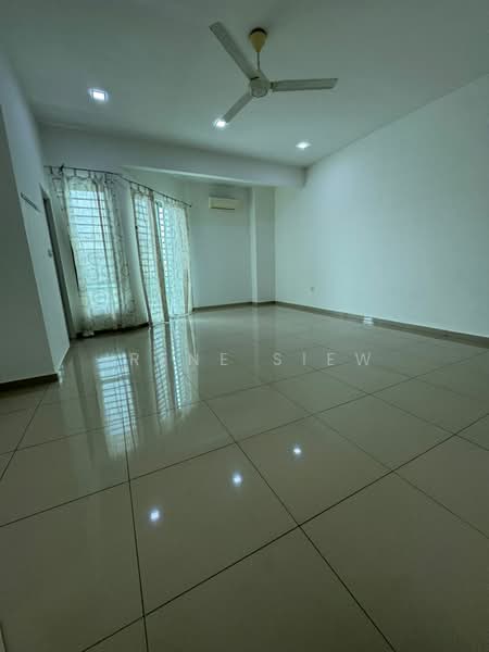 2-storey Terraced House for Sale in Bandar Sri Sendayan (Negeri Sembilan) - Irene Siew - Living Room - PropertyGuru.com.my