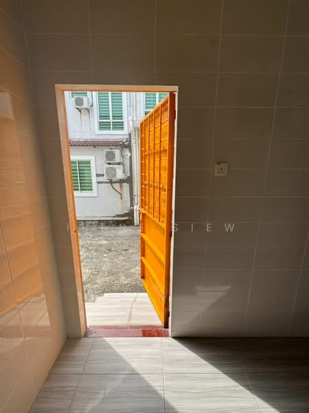 2-storey Terraced House for Sale in Bandar Sri Sendayan (Negeri Sembilan) - Irene Siew - Entrance - PropertyGuru.com.my