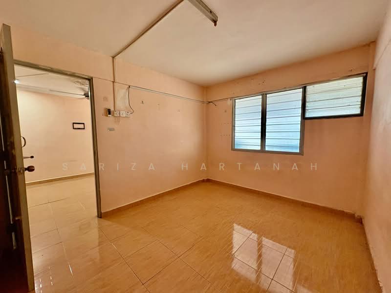 Flat for Sale at PKNS Flat Seksyen 16 - Sariza Hartanah - Interior - PropertyGuru.com.my
